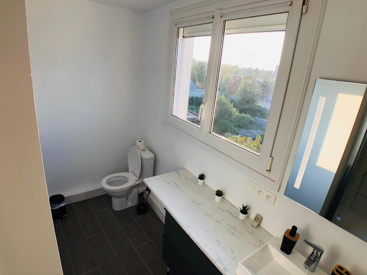 Charmant Appartement 1-4 Personnes, Proche Centre Avec Parking Nantes Bagian luar foto