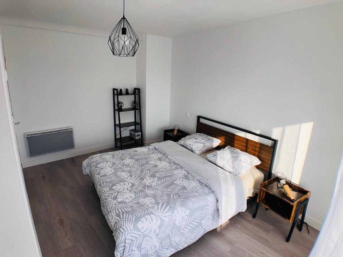 Charmant Appartement 1-4 Personnes, Proche Centre Avec Parking Nantes Bagian luar foto
